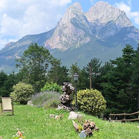Готель L'Indret Del Pedraforca Adults Only Салдас Екстер'єр фото
