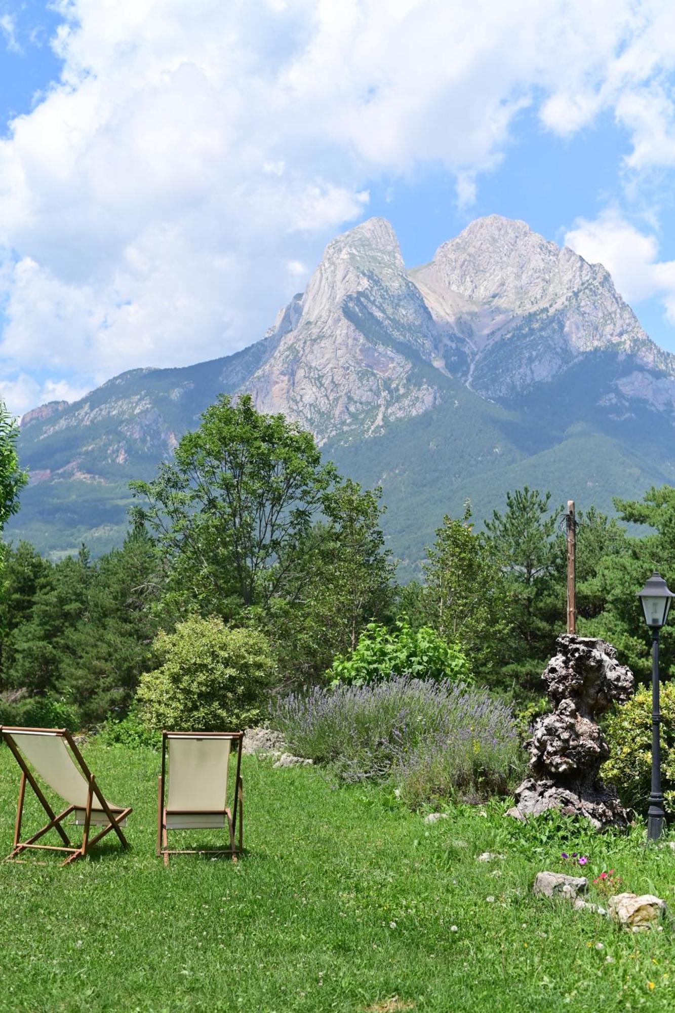 Готель L'Indret Del Pedraforca Adults Only Салдас Екстер'єр фото